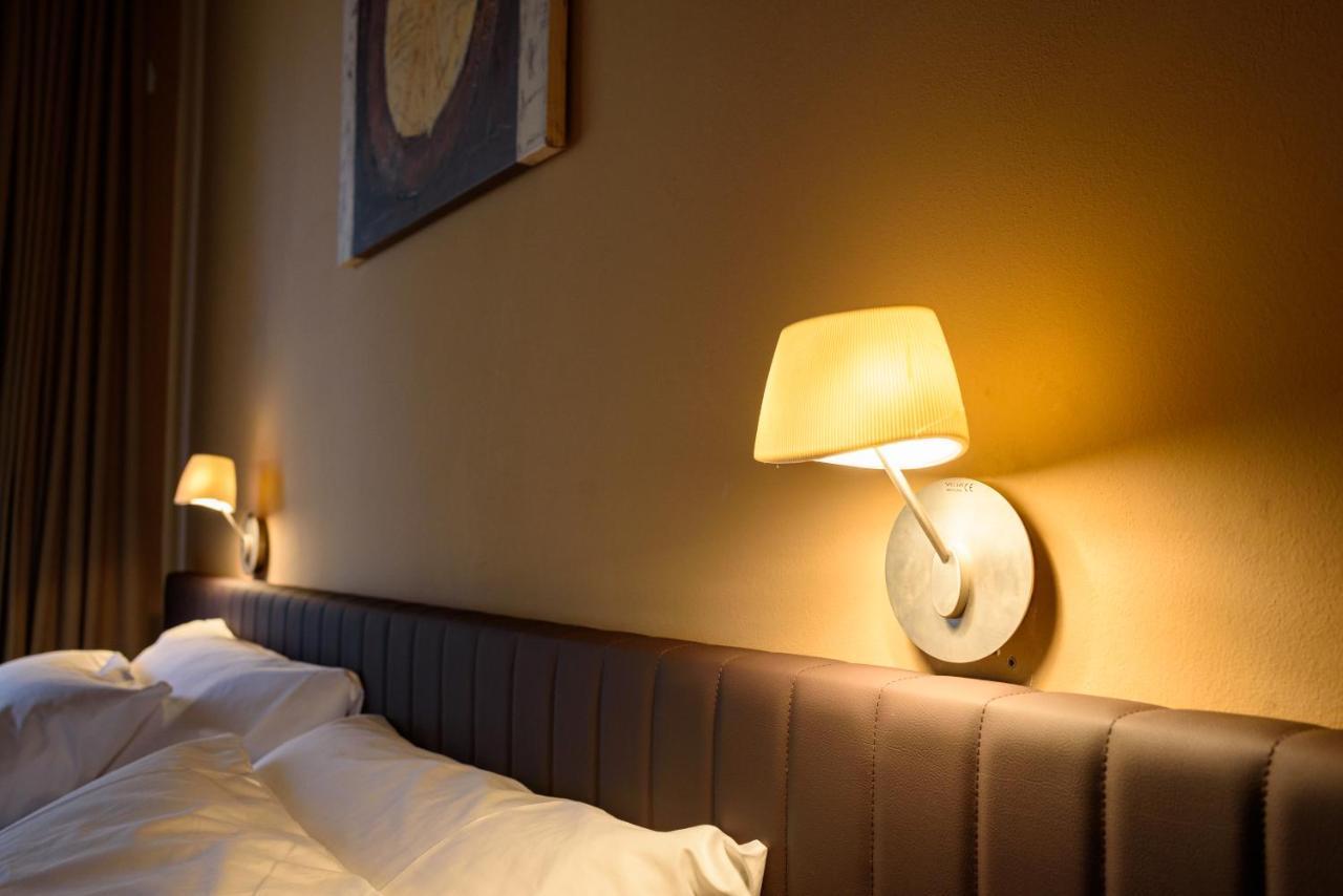 Boutique Hotel Casa Emil ポイアナ・ブラショフ エクステリア 写真
